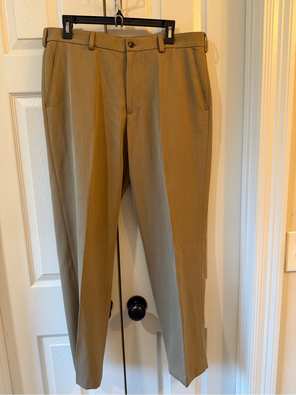 Izod Slim Fit Men's Dress Pants in Khaki size 34/30